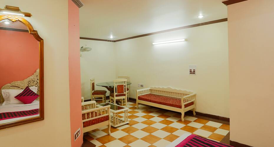 TG Rooms Karol Bagh Karol Bagh, New Delhi 4
